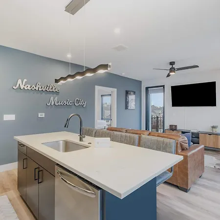 Modern West End For 6 Shared Pool & Gym Holiday home Nashville