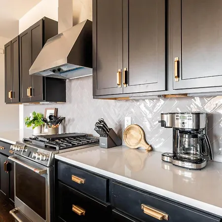 Holiday home Boots & Broadway - 2 Units - Mins To Broadway Nashville