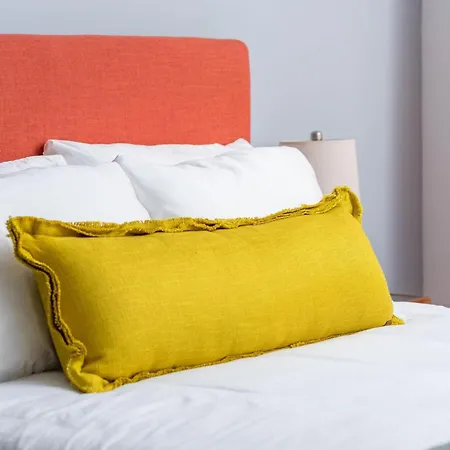True Hue - Private Patio - Mins To Broadway *