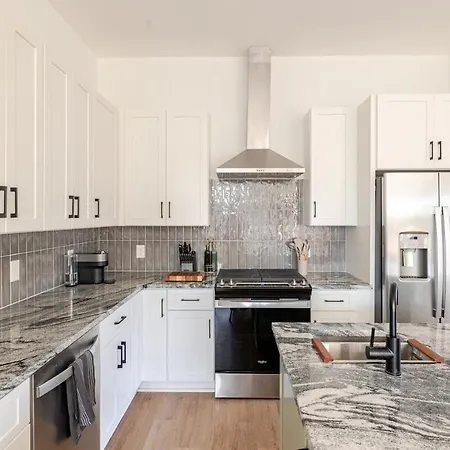 Rooftop Retreat & Skyline Views Holiday home Nashville