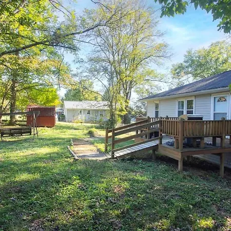 Upper Unit Retreat Pet-friendly *