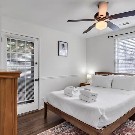 The Cornish Classic - Cozy Ranch Near Downtown Holiday home *