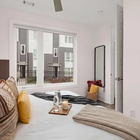 Holiday home King 3br Retreat & 2-car Garage East Nashville