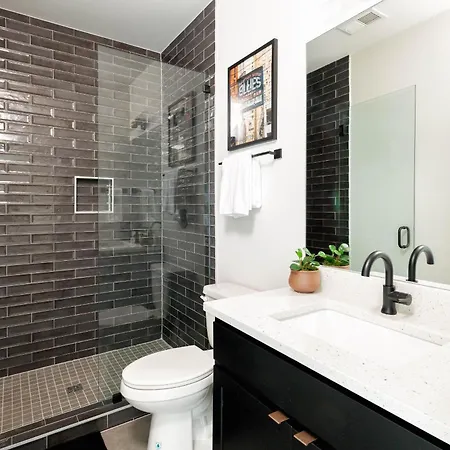 Boots & Broadway - 2 Units - Mins To Broadway Holiday home Nashville