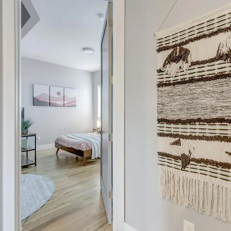 Rooftop Fire Pit + River Views 4br Sleeps 12 Nashville