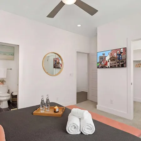 Holiday home King 3br Retreat & 2-car Garage East Nashville