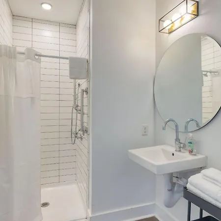Carter Buyout - 2 Units By Avantstay *