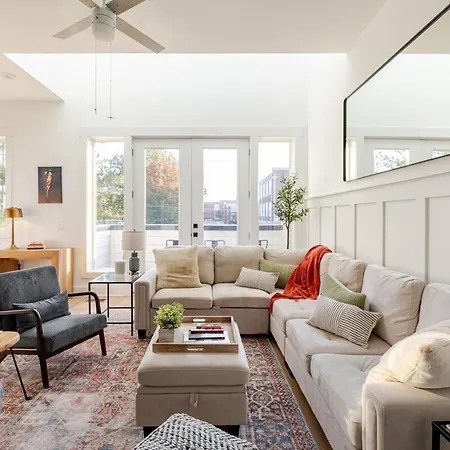 Holiday home Rooftop Retreat & Skyline Views Nashville