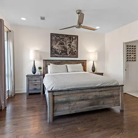 With Stunning Rooftop Views Holiday home *