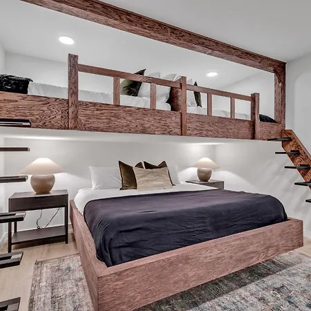 Hyve-anthem-private Balconies-walk To Broadway