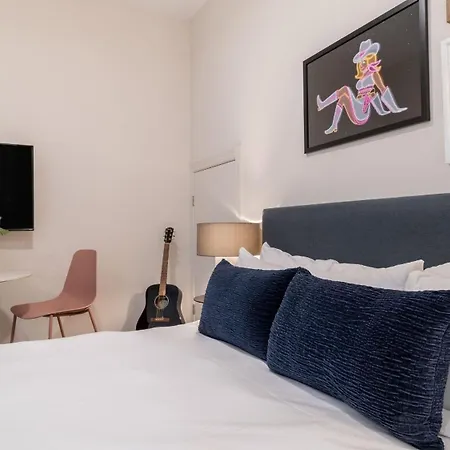 Conway: 3 Units By Avantstay Nashville