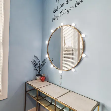 Swiftie Dream House-rooftop Patio-mins To Broadway * Nashville