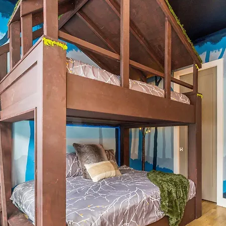 Swiftie Dream House-rooftop Patio-mins To Broadway * Nashville