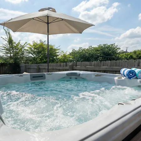 Holiday home Private Pool Game Compound Minutes To Broadway *