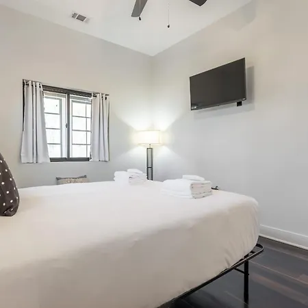 Holiday home High Note Hideaway- Modern 4br Oasis Near Opryland *