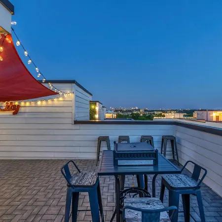 Rooftop Fire Pit + River Views 4br Sleeps 12