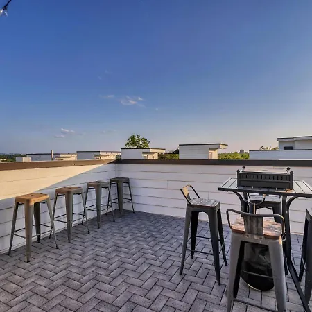 Rooftop Fire Pit + River Views 4br Sleeps 12 * Nashville