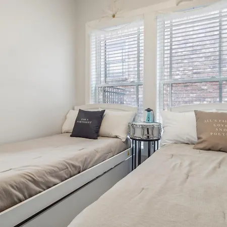 Swiftie Dream House-rooftop Patio-mins To Broadway Holiday home