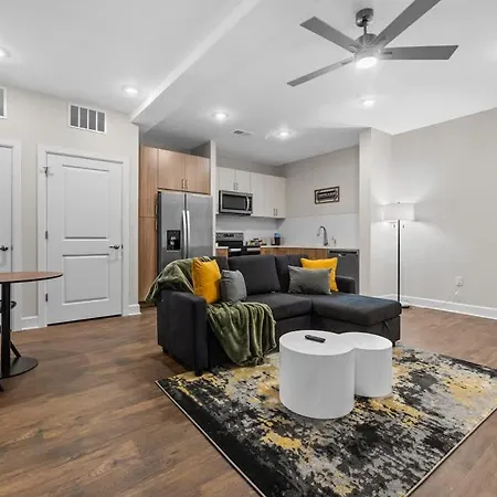 Modern 1br Walk To Gulch And Broadway * Nashville