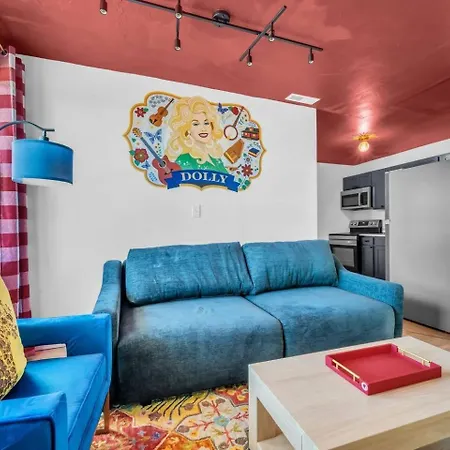 Spacious 2br Downtown | Free Parking Nashville