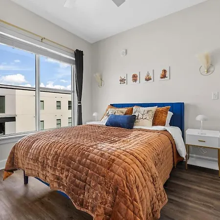 1br Retreat Near Ryman With Gym Access Nashville