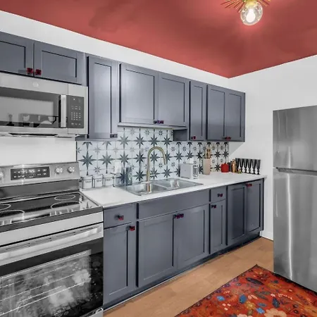Apartment Spacious 2br Downtown | Free Parking Nashville