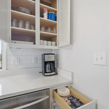 Apartment Cozy 3br Near Vanderbilt & Downtown| Parking