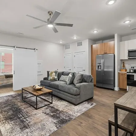 Apartment Stylish 1br With Pool & Gym In The Gulch