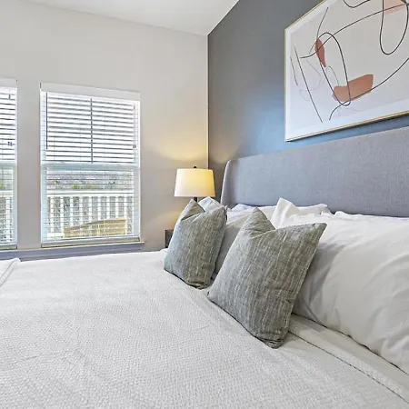 Landing Modern With Amazing Amenities * Nashville