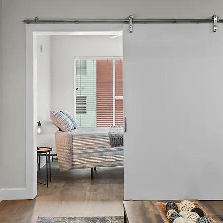 Stylish 1br With Pool & Gym In The Gulch * Nashville