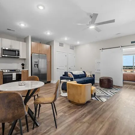 Apartment 1br Retreat Near Ryman With Gym Access Nashville