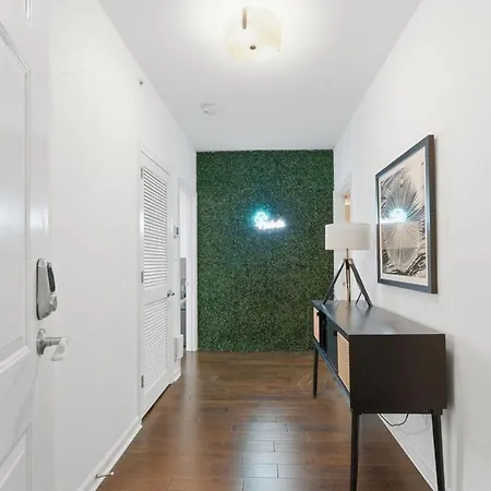 Apartment Modern 3br | Minutes To Downtown| Parking Nashville