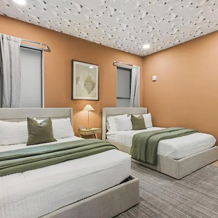 Apartment Penthouse River View With Patio And Parking Near Downtown *