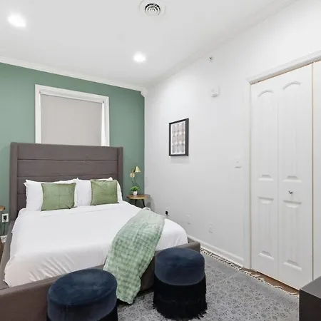 Comfortable 3br |minutes To Broadway| Parking Apartment Nashville