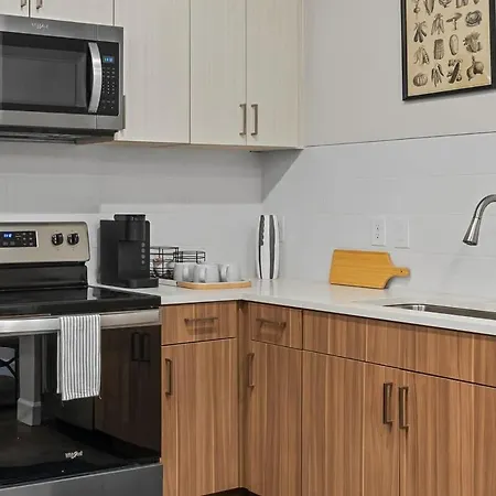 Apartment Stylish 1br With Pool & Gym In The Gulch *