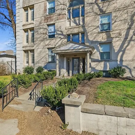 Comfortable 3br |minutes To Broadway| Parking *