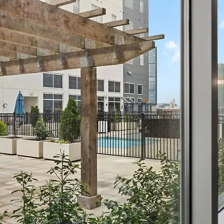Modern 1br Walk To Gulch And Broadway Apartment Nashville
