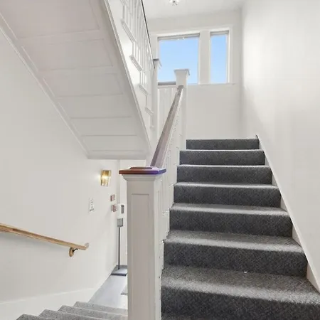 Cozy 3br Near Vanderbilt & Downtown| Parking Nashville