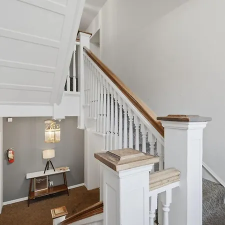 Comfortable 3br |minutes To Broadway| Parking Apartment Nashville