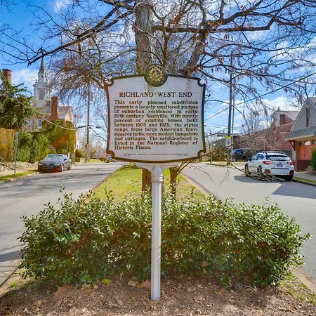 Apartment 1 Mi To Centennial Park, Couple's West End Retreat