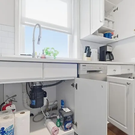 Apartment Comfortable 3br |minutes To Broadway| Parking Nashville