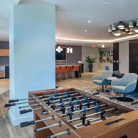 Landing Chic 2Bd Pool Gym * Nashville
