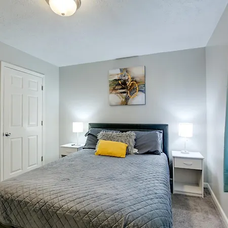 1 Mi To Dtwn: Pet-friendly In Apartment