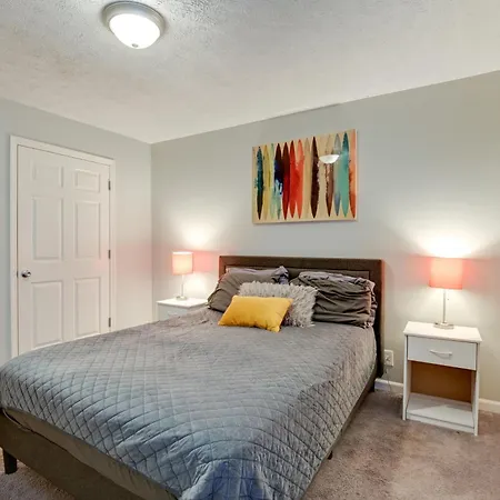 1 Mi To Dtwn: Pet-friendly In Apartment