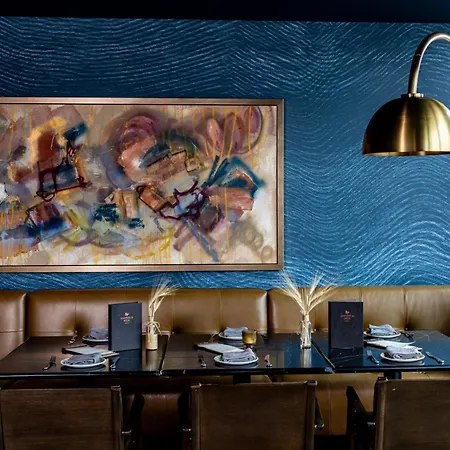 Hotel Conrad