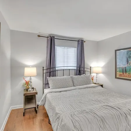 Apartment 2br2bthsleep 6, Walk To Broadway! Pool Nashville