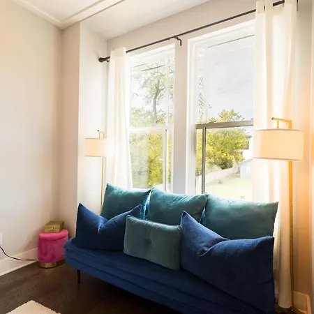 Apartment Heights Townhome With Free Parking & 3 Baths Nashville