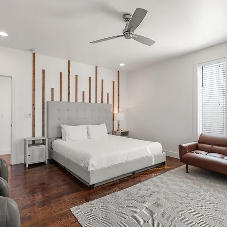 Rooftop Golf Grill And Firepit With Downtown Views Only 8min To Broadway
