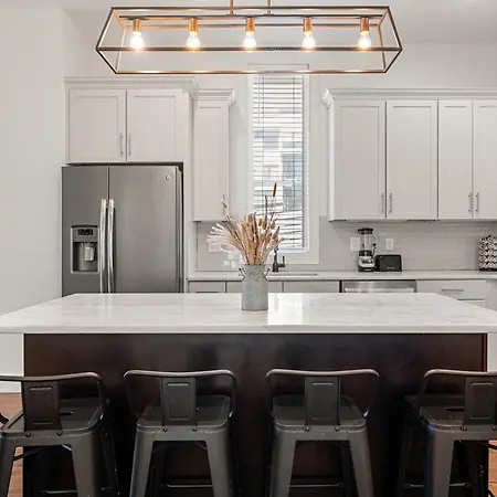 Rooftop Golf Grill And Firepit With Downtown Views Only 8min To Broadway * Nashville