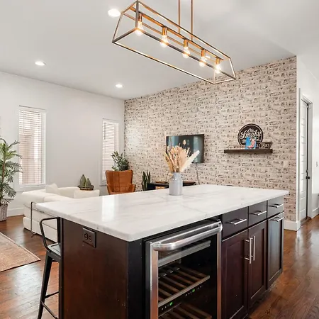 Rooftop Golf Grill And Firepit With Downtown Views Only 8min To Broadway *